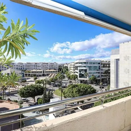 Apartment Bright And Airy In Puerto Banus *