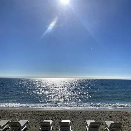 Apartment Bright And Airy In Puerto Banus
