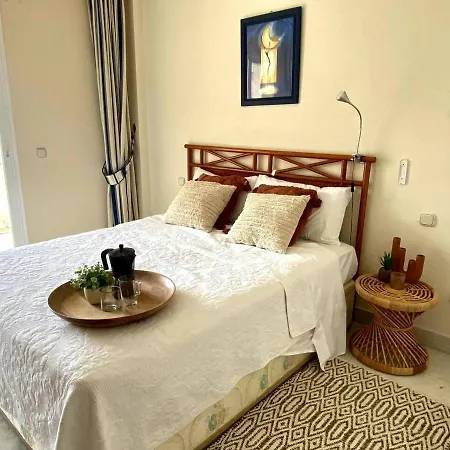 Bright And Airy In Puerto Banus Apartment *