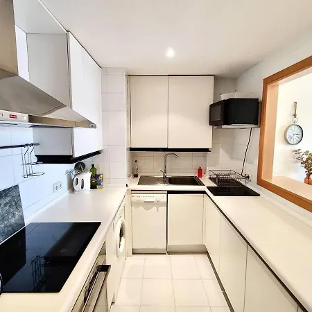 Apartment Bright And Airy In Puerto Banus